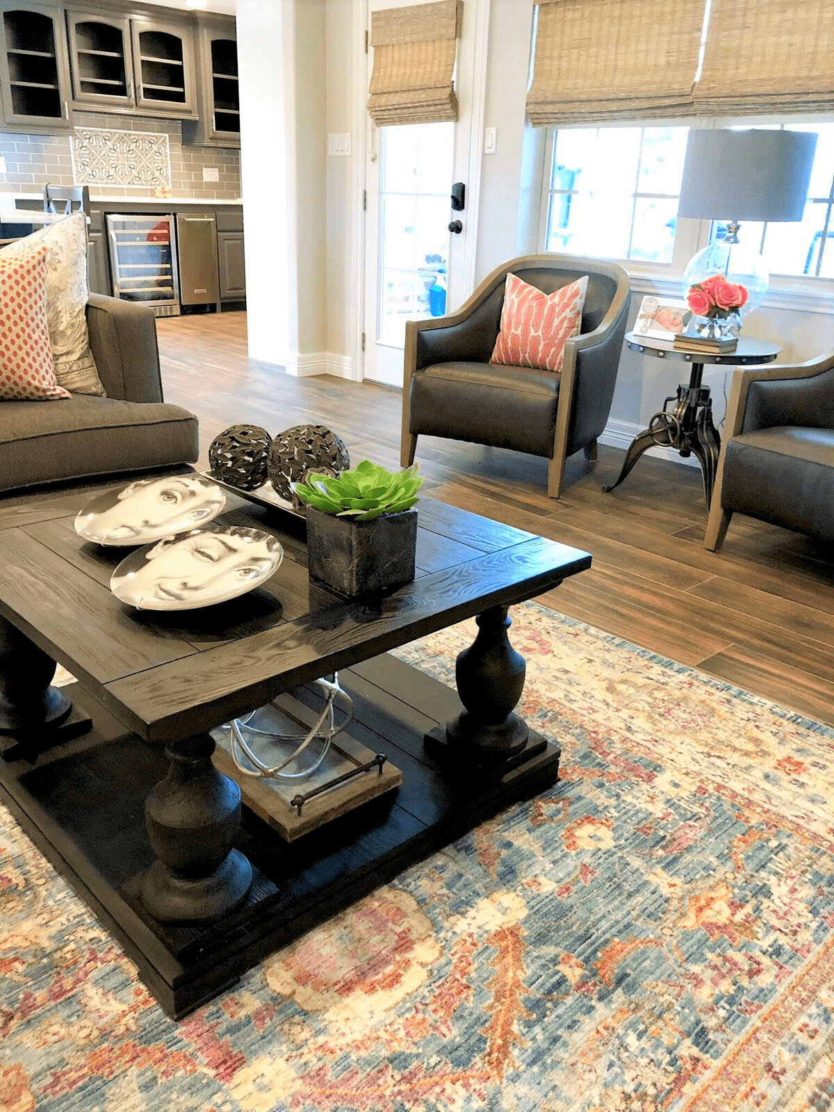 Mixing Traditional Furniture With Modern Day Style