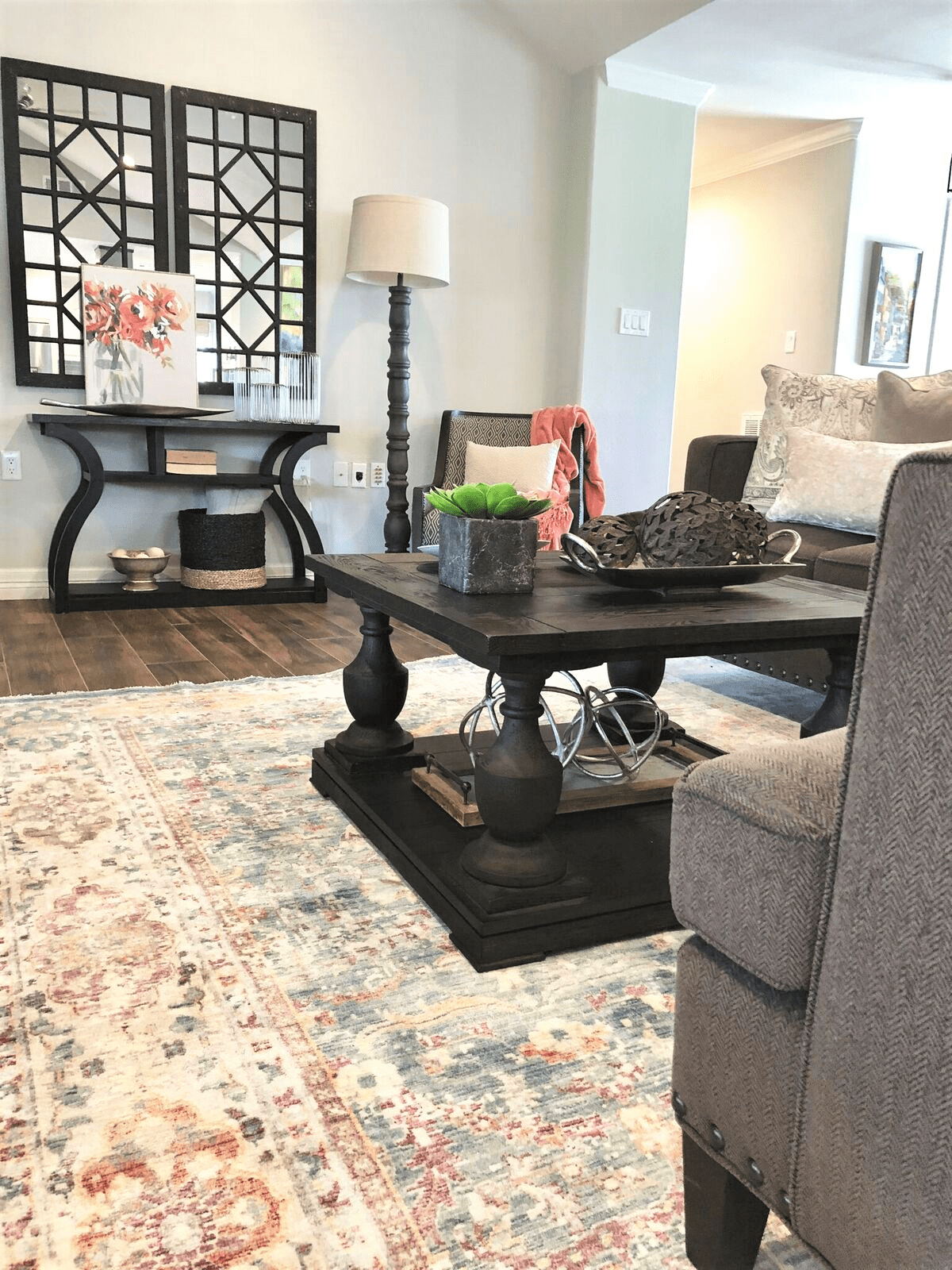 Mixing Traditional Furniture With Modern Day Style