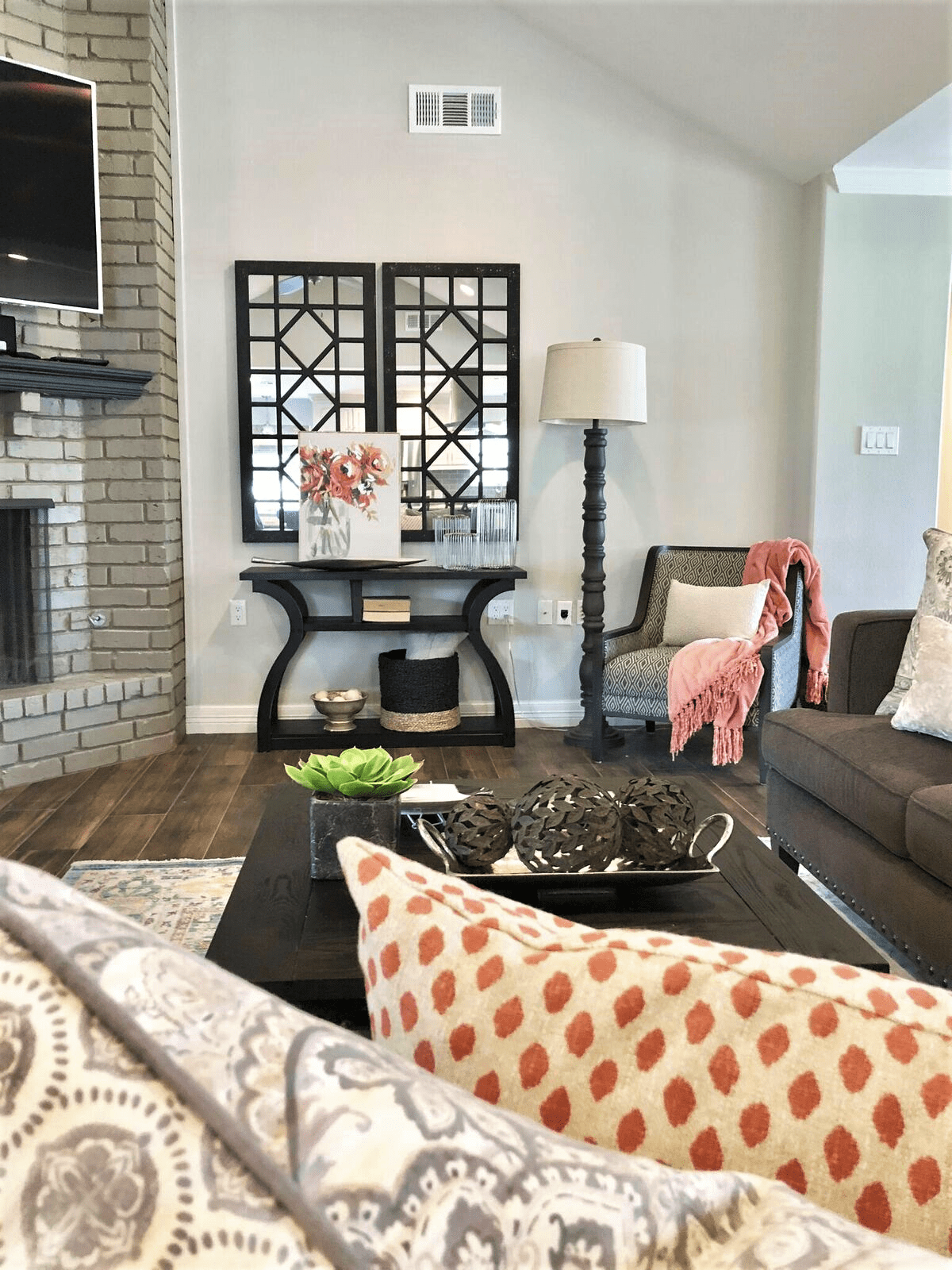 Mixing Traditional Furniture With Modern Day Style