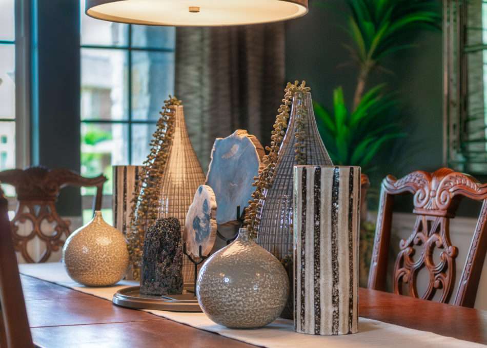 2019 interior design trends, interior design trends, hottest design trends, trendy homes, 2019 trends, design trends 2019, color of the year, mixing styles, transitional dining room