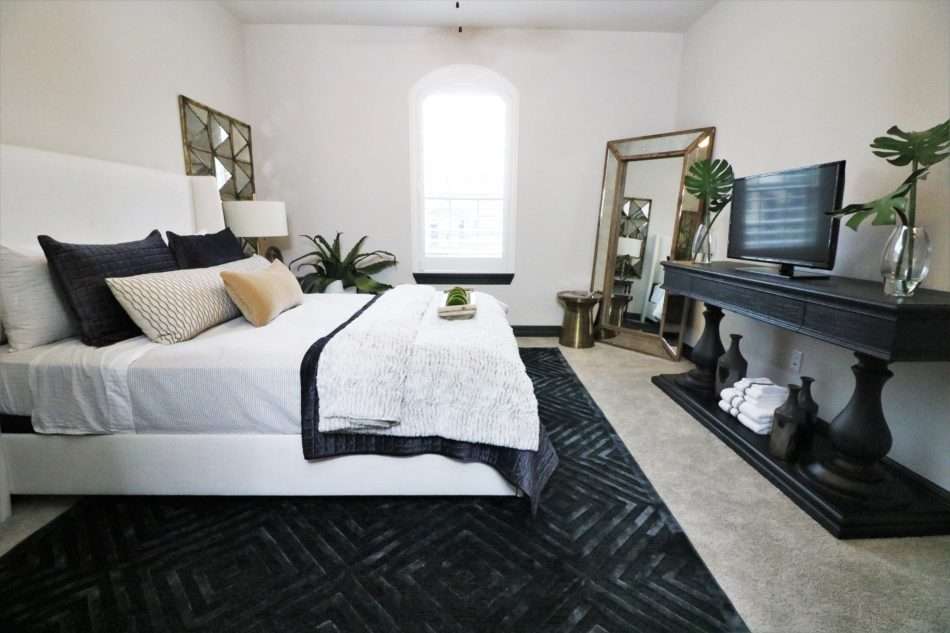 Guest room, guest room suite, masculine guest room, manly guest room, welcome guests, how to style a guestroom, moody guestroom, bold guestroom, small guestroom, guest room bed, guest room goals, guest room design, guest room vanity, guest room decor, guest room natural elements