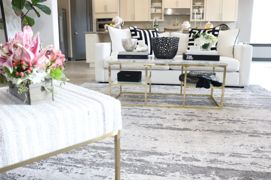 patio decor, spring patio decor, spring patio 2019, patio decor, spring patio, spring decor, spring home decor, how to decorate for spring, steps to staging for spring, spring decoration, decorating for spring, spring style, spring home tour, spring home decor, spring home, black and white pillows, black and white living room, chic living room, spring 2019 home decor, fresh flowers