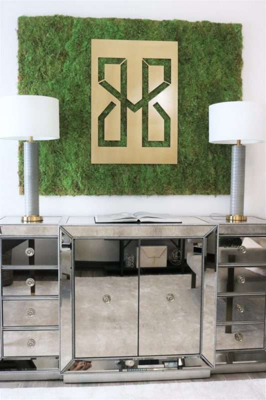 MRI, MRI Home, Houston Life, Houston Interior Designer, Houston Interior Design, Interior Design, Minimalist Design, Minimalism, Minimalism décor, Home Décor, Easy home design, chic home décor, white sofa, succulent, decorating with greenery, decorating with plants, decorating with texture, how to declutter, functional design, selecting a color scheme, how to edit your home décor 