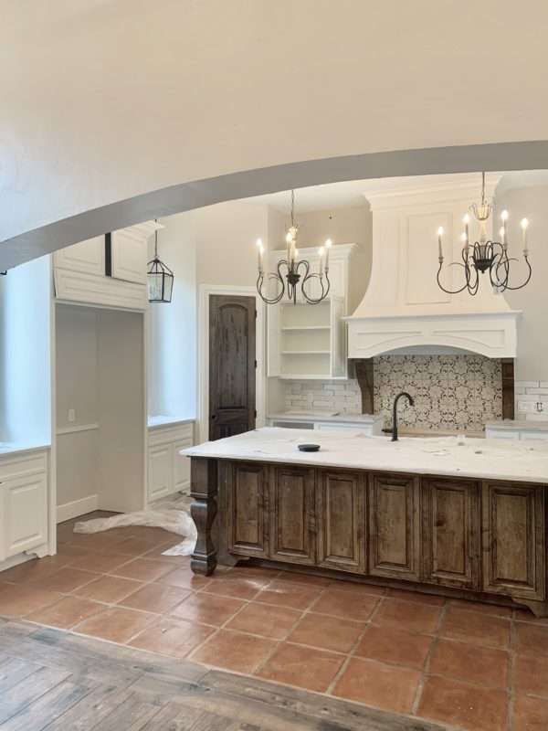 MRI, MRI Home, Houston Interior Designer, Houston Interior Design, Best Paint Colors, 2019 Paint Colors, Paint Colors for Home, Favorite Paint Colors, Paint Color Inspiration, Paint Color for Walls, Paint Color for Trim, Neutral Paint Color, Bold Paint Color, how to select a paint color, Best paint for furniture, favorite white paint, favorite black paint, favorite designer paint colors, interior designer tips