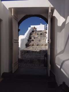 MRI, MRI Home, Houston Interior Designer, Houston Interior Design, Outdoor Patio Inspiration, Contemporary Outdoor Patio Inspiration, Patio Design, Contemporary Patio Design, Greek patio design, Black and White Patio Décor, Navy and White Patio Décor, Patio design 2019, Mediterranean, Black and White Patio Décor