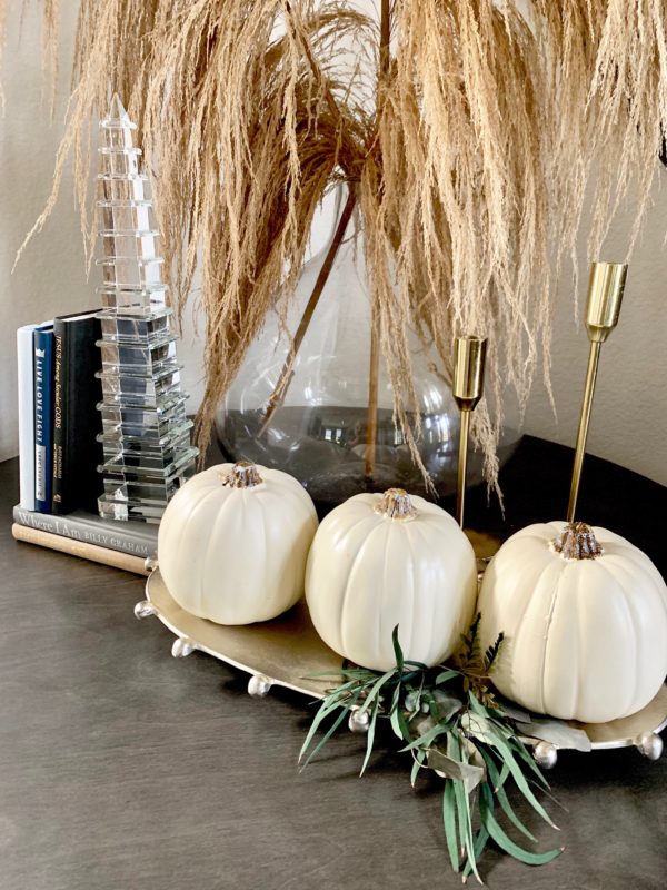 minimalist fall decor, modern fall decor, fall decor, black and white fall decor, budget friendly fall decor, autumnal fall decor, modern decor, modern fall decor, contemporary fall decor, modern minimalist fall decor, modern fall decor ideas, modern fall decorating ideas, modern fall decor living room, melissa Roberts interiors, MRI, Houston interior designer, Houston interior design, fall design ideas, black and white fall, fall decor that transitions to winter , decorating with pumpkins, decorating for fall