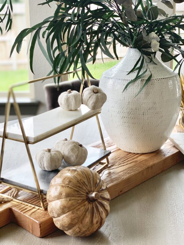 minimalist fall decor, modern fall decor, fall decor, black and white fall decor, budget friendly fall decor, autumnal fall decor, modern decor, modern fall decor, contemporary fall decor, modern minimalist fall decor, modern fall decor ideas, modern fall decorating ideas, modern fall decor living room, melissa Roberts interiors, MRI, Houston interior designer, Houston interior design, fall design ideas, black and white fall, fall decor that transitions to winter , decorating with pumpkins, decorating for fall