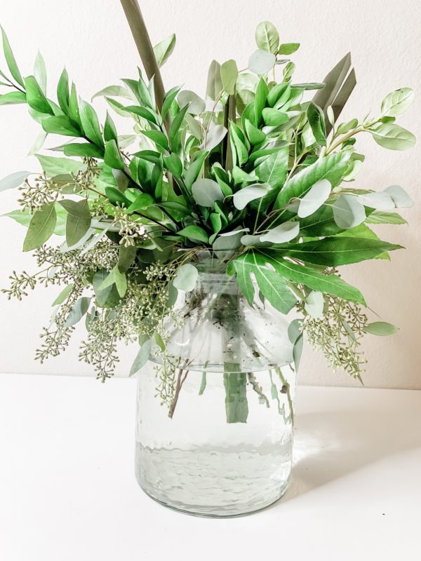 FRESH FLOWERS, 5 MINUTE FLOWER ARRANGEMENT, FLOWER ARRANGEMENT, HOW TO ARRANGE FLOWERS, FLOWER DIY, DIY FLOWER ARRANGEMENT, STEP BY STEP FLOWER ARRANGEMENT, FLOWER ARRANGING GUIDE