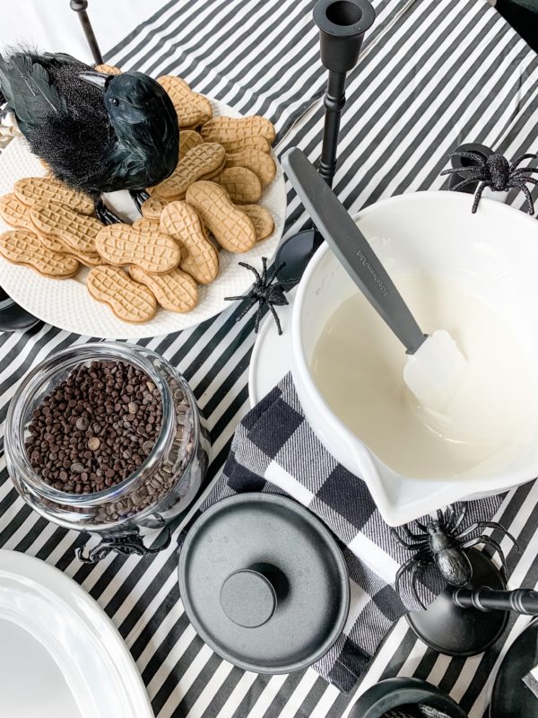 MRI, Melissa Roberts Interiors, Houston Interior Designer, Houston Interior Design, 2019 Fall Family Traditions, Fall Traditions, Easy Fall Treats, Easy Fall Decorations, Thanksgiving Traditions, Traditions for the Family 2019, Fall Family Activities 2019, Pumpkin Carving Contest, Thankful Bowl, Fall Football, Homemade Potpourri, Halloween Treats, homemade fall treats, fall food, Halloween food, DIY string pumpkin, Football Party, Pumpkin, Harvest, Fall Snack, Fall Potpourri, free printable, thankful card