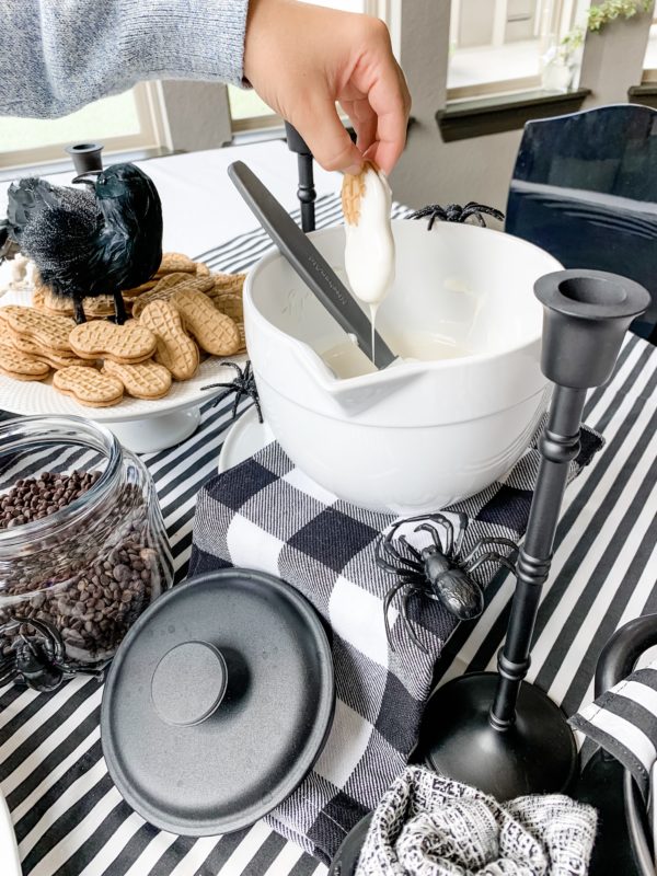 MRI, Melissa Roberts Interiors, Houston Interior Designer, Houston Interior Design, 2019 Fall Family Traditions, Fall Traditions, Easy Fall Treats, Easy Fall Decorations, Thanksgiving Traditions, Traditions for the Family 2019, Fall Family Activities 2019, Pumpkin Carving Contest, Thankful Bowl, Fall Football, Homemade Potpourri, Halloween Treats, homemade fall treats, fall food, Halloween food, DIY string pumpkin, Football Party, Pumpkin, Harvest, Fall Snack, Fall Potpourri, free printable, thankful card